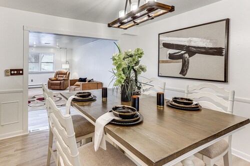 Family Home on Greenbelt, 4 Mi to Dtwn Harrisburg!