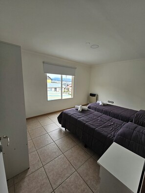 Free WiFi, bed sheets - Pánaxa Fueguina: Spacious and modern apartment for 5 persons (Ushuaia)