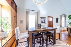 Dining - Walk to BeltLine | 3 Miles to World Cup Stadium (Atlanta)