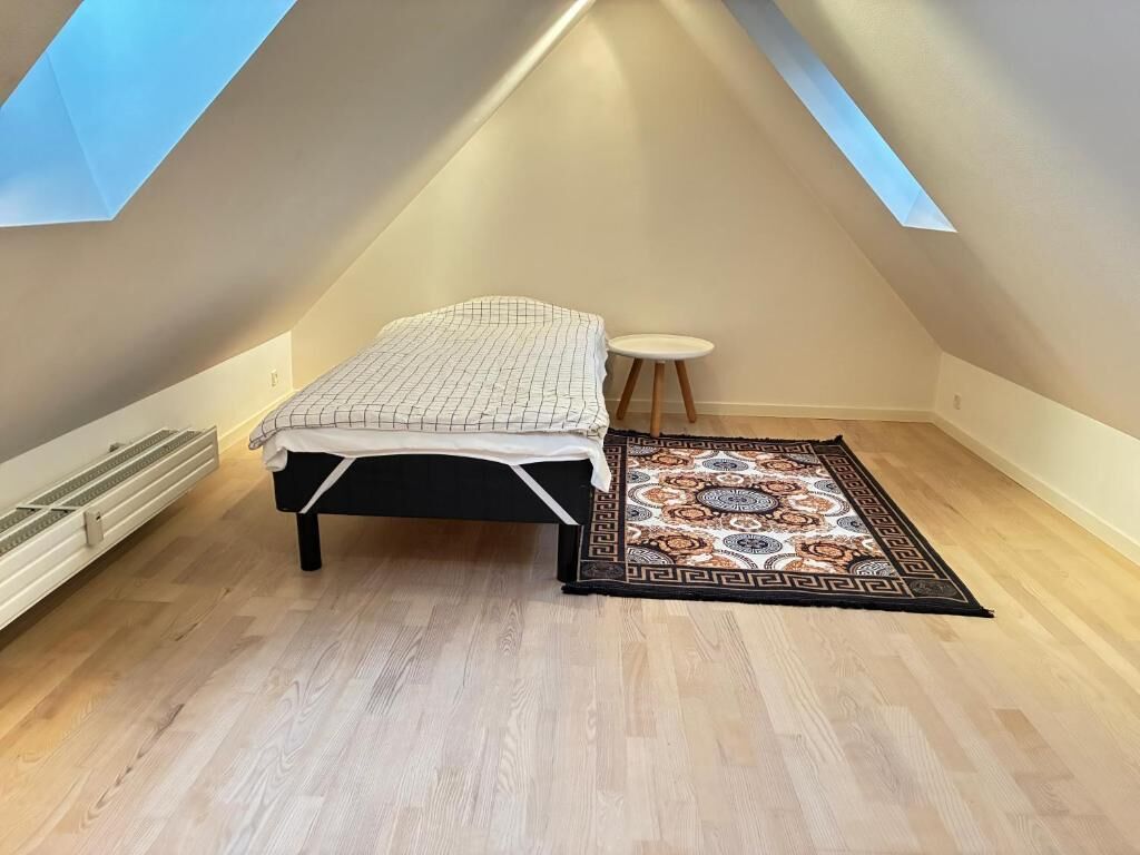 Lejlighed - 3 soveværelser - ryger - balkon