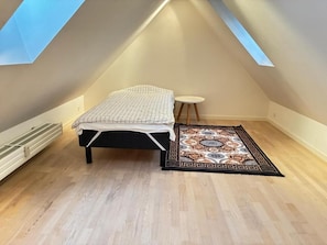 Apartment, 3 Schlafzimmer, Balkon | 3 Schlafzimmer, schallisolierte Zimmer