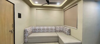 KD Homes, Premium 1-BHK Entire Apartment with Modern Comforts