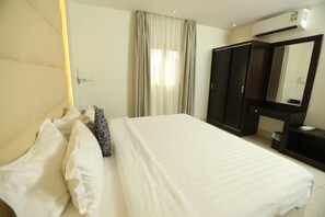 Single Room | In-room safe, blackout curtains, soundproofing, iron/ironing board - Layale Lamar Hotel (Jeddah)