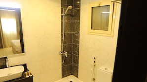 Single Room | Bathroom - Layale Lamar Hotel (Jeddah)