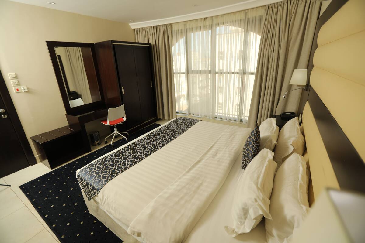 베이직 스위트 | 객실 내 금고, 암막 커튼, 방음 설비, 다리미/다리미판