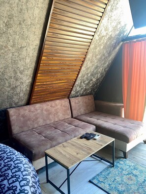 Bungalow – classic, hageutsikt | Oppholdsområde