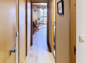 Interior - Apartment near slopes with balcony, valley view (Méribel)