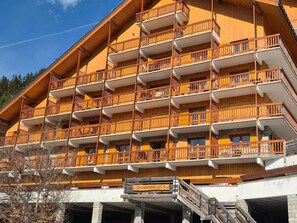 Exterior - Apartment near slopes with balcony, valley view (Méribel)
