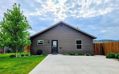Brown Drake Lodge in Ennis Montana and the Spectacular Madison River Valley.