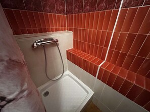 Bathroom - Air-conditioned studio cabin near beach - 4 sleeps (Port Camargue)