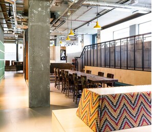 Dining - Student Only Modern Studio at Portobello Near Kensington and Chelsea (Greater London)