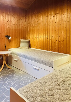 2 bedrooms, WiFi, bed sheets - Vacation home, 200 m from the lake, own fenced garden, vacation with dog (Postmünster)