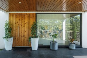 Exterior detail - Quinta do Refúgio (Rabo de Peixe)