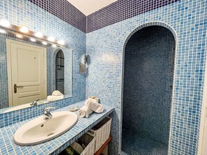 Bathroom - Le Grand Pin by Interhome (Ramatuelle)