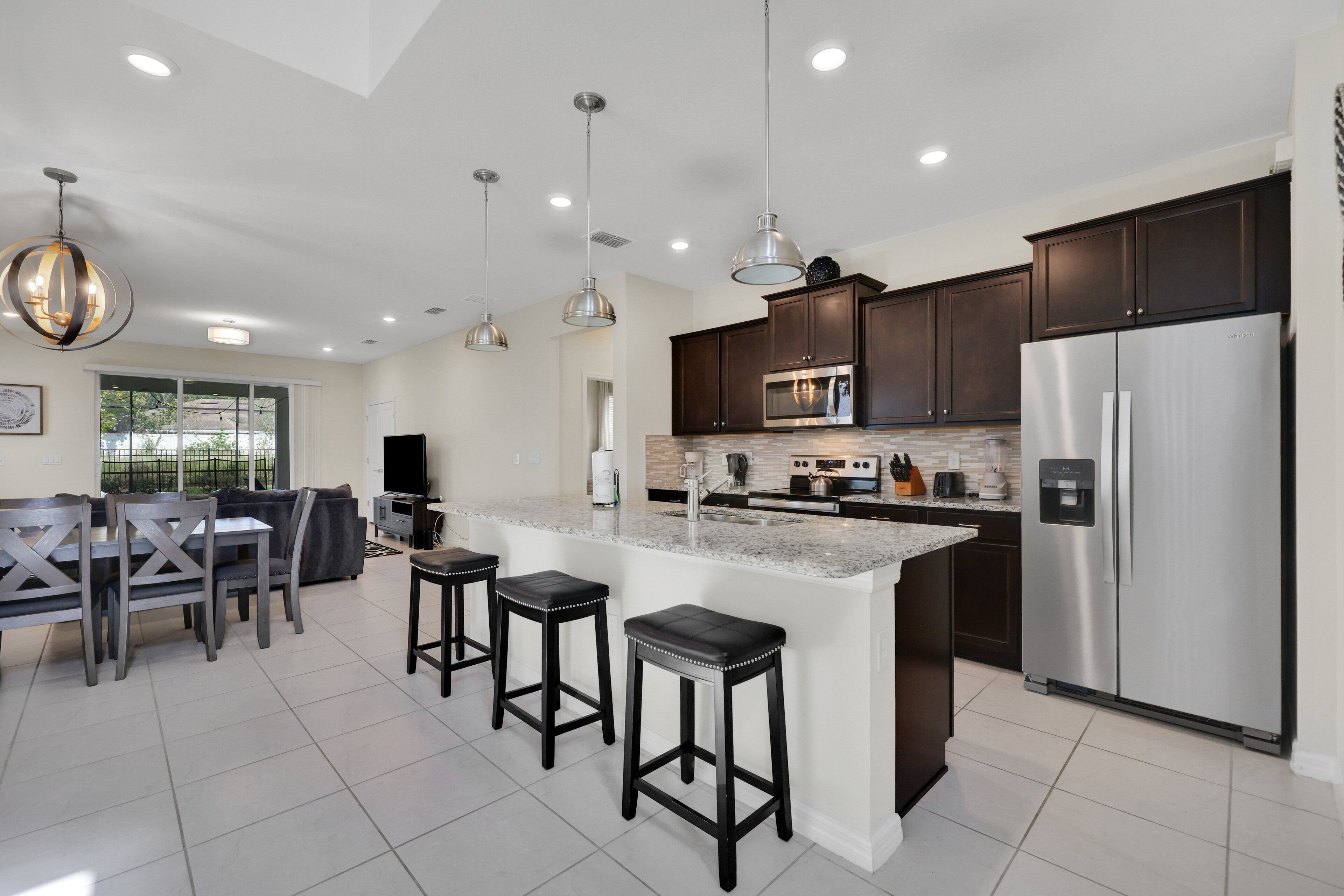 Hus, 6 soverom | Eget kjøkken | Kjøleskap, ovn, kaffetrakter/tekoker og brødrister