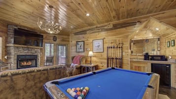 House, 4 Bedrooms | Game room