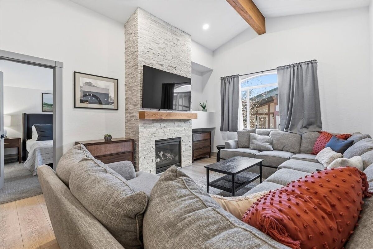 Villa, 2 Bedrooms | Living area | Smart TV