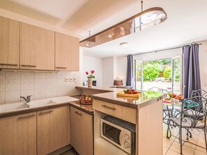 Fridge, microwave, oven, dishwasher - Le Jardin Mauresque - 224SP by Interhome (Arcachon)