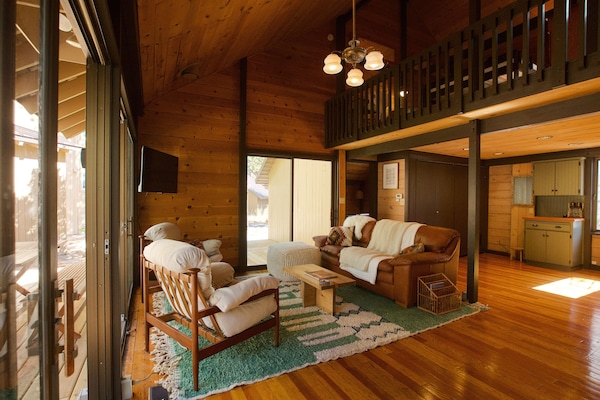 Cozy cabin blends rustic charm with modern touches