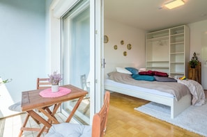 Room - OG1 R City apartment with balcony 15min to Salzburg (Freilassing)