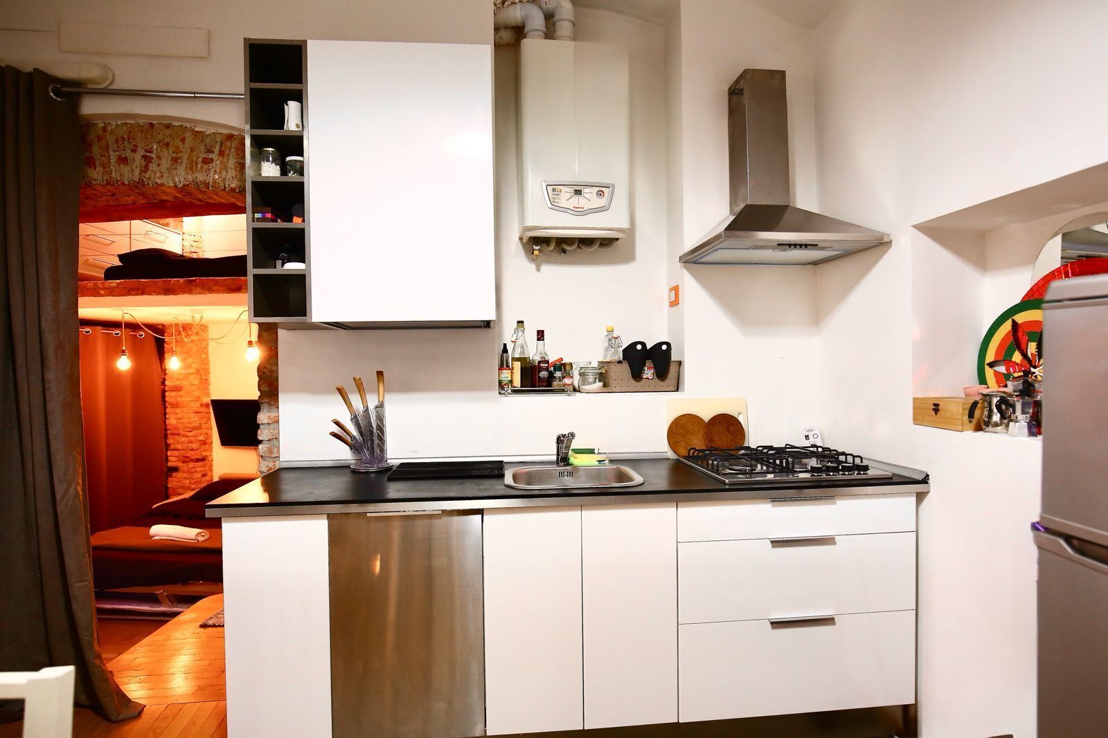 Microonde, piano cottura, lavastoviglie