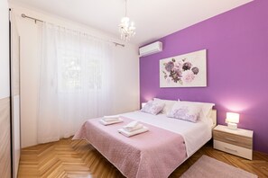 Bügeleisen/Bügelbrett, kostenloses WLAN, Bettwäsche