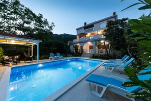Pool - Holiday Home Calmation (Žrnovnica)