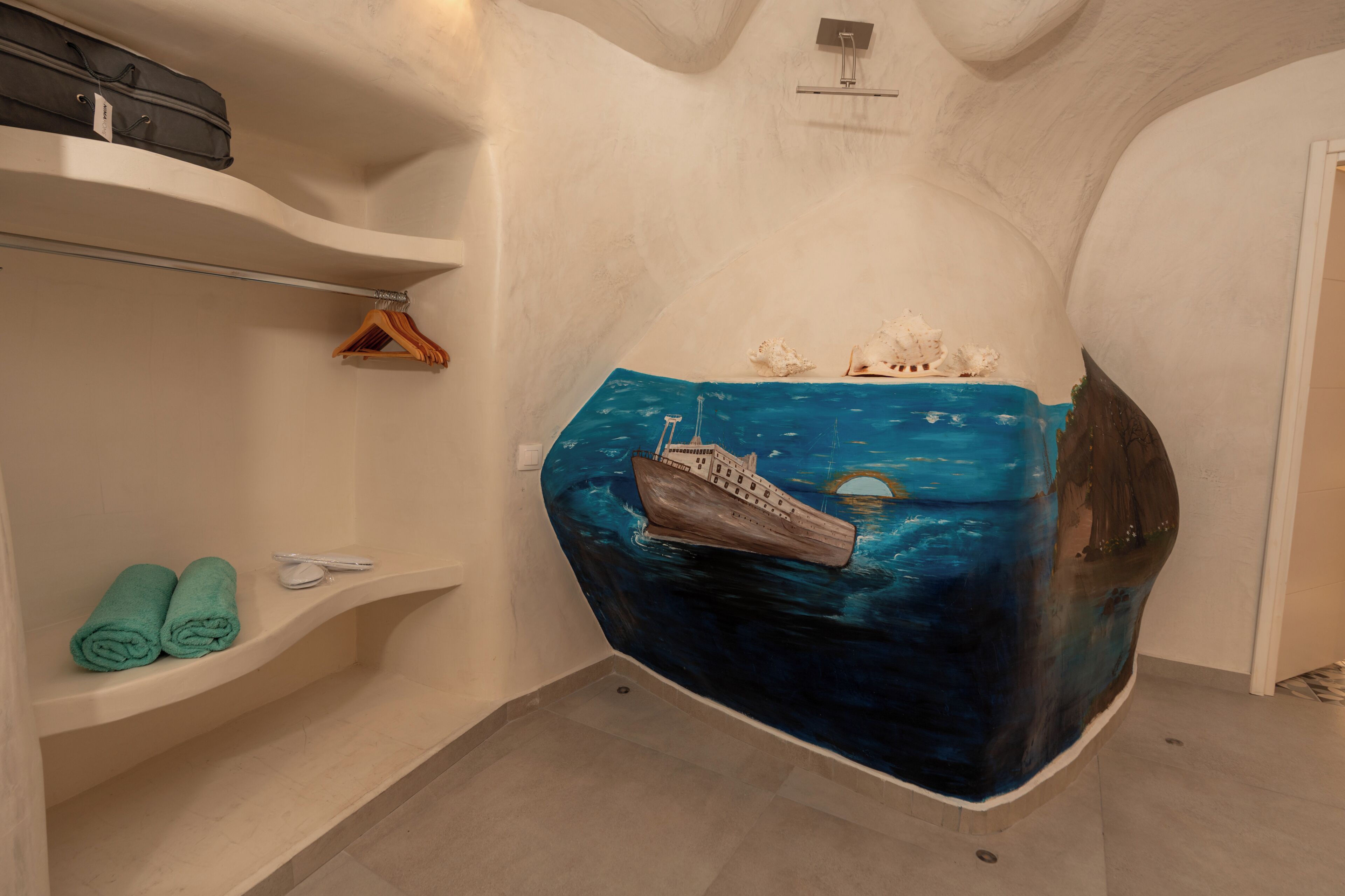 Standard Suite, Sea View | In-room safe, individually decorated, individually furnished, desk