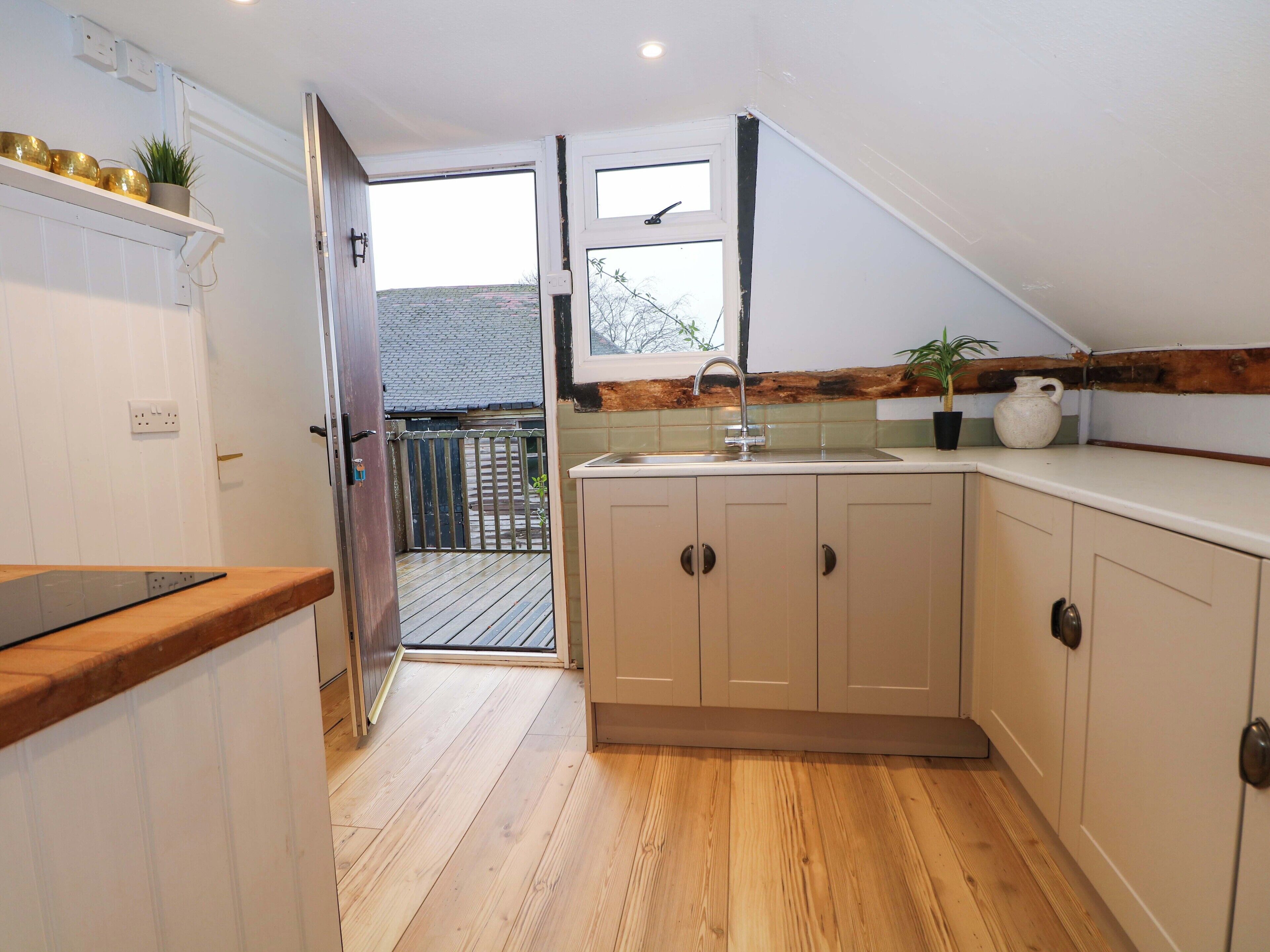 Køkkentøj/tallerkener/redskaber