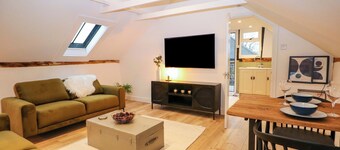 Red House Common View