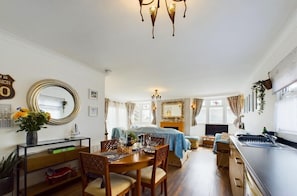 House, 2 Bedrooms, Smoking, Garden View | Dining room - Sea Breeze Beach Holiday Home South Shore, Bridlington (Bridlington)