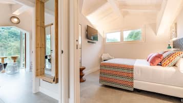 2 bedrooms, in-room safe, iron/ironing board, travel crib