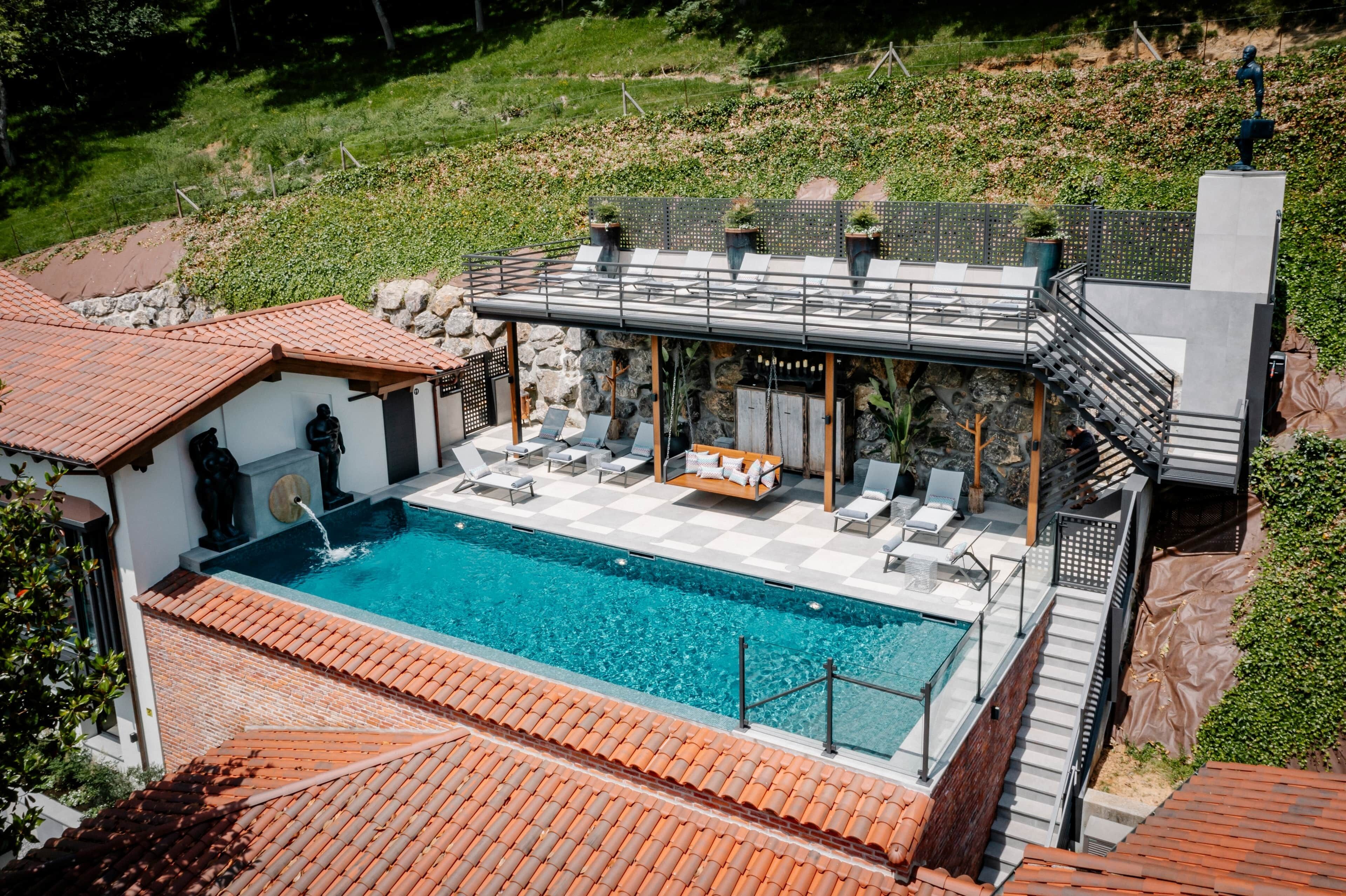 Outdoor pool, a heated pool