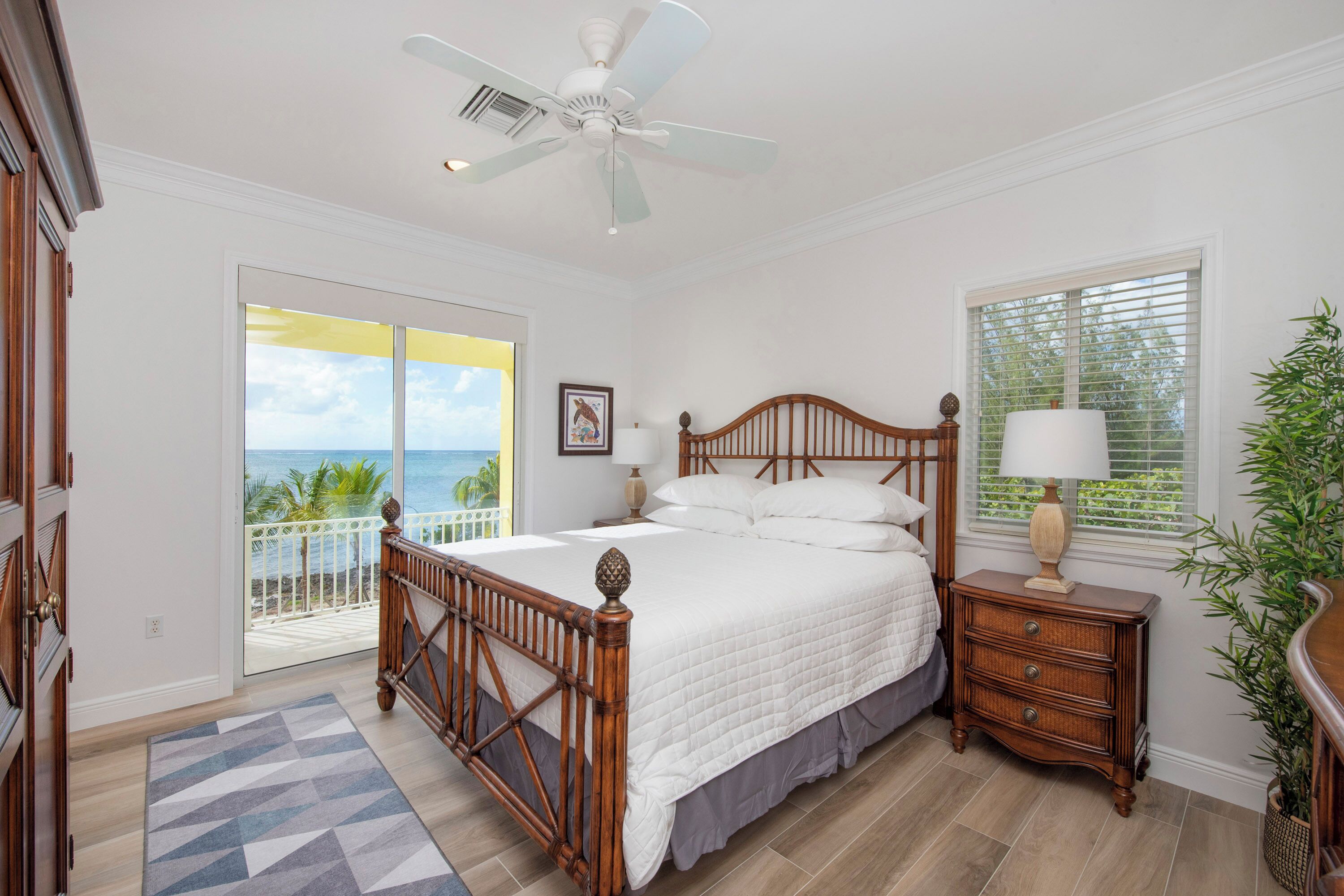 6 bedrooms, desk, free WiFi, bed sheets