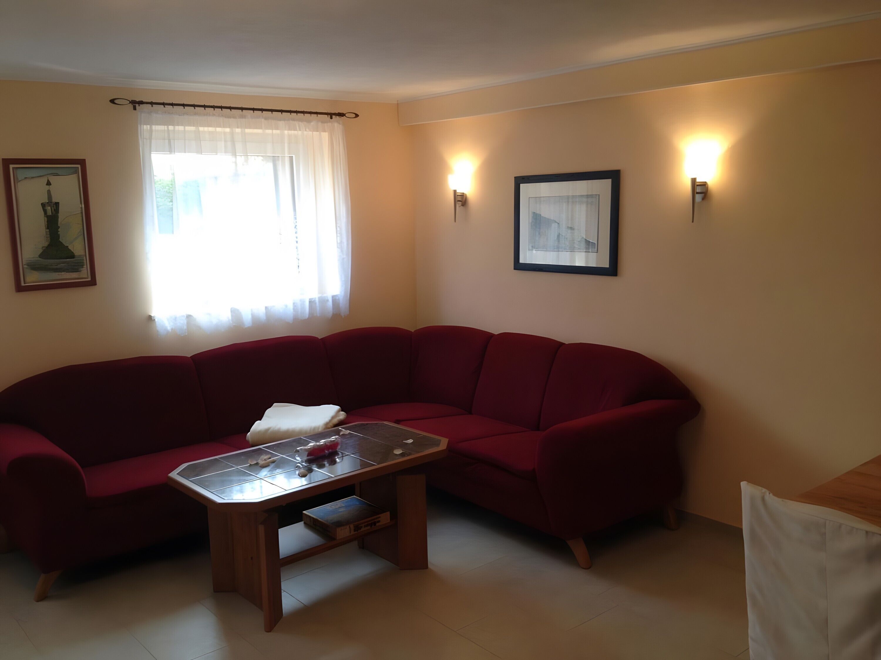 Télévision, table de tennis de table