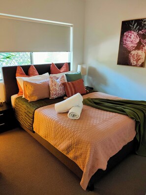 아파트, 침실 2개, 발코니, 수영장 전망 | 2 개의 침실