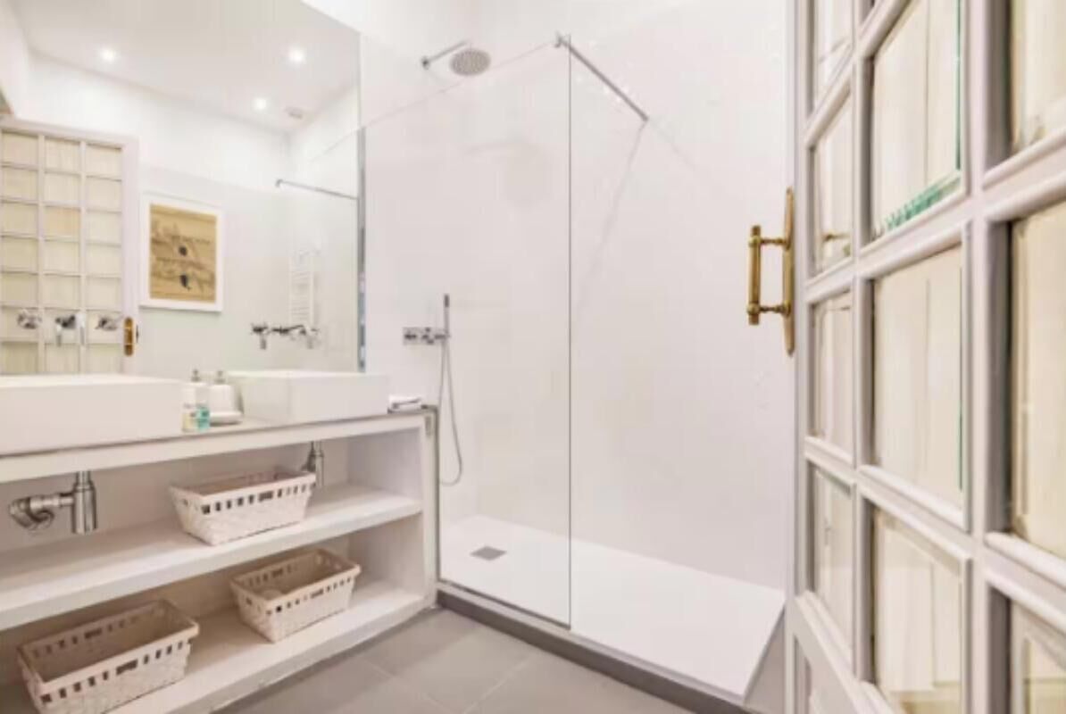 Towels, soap, toilet paper
