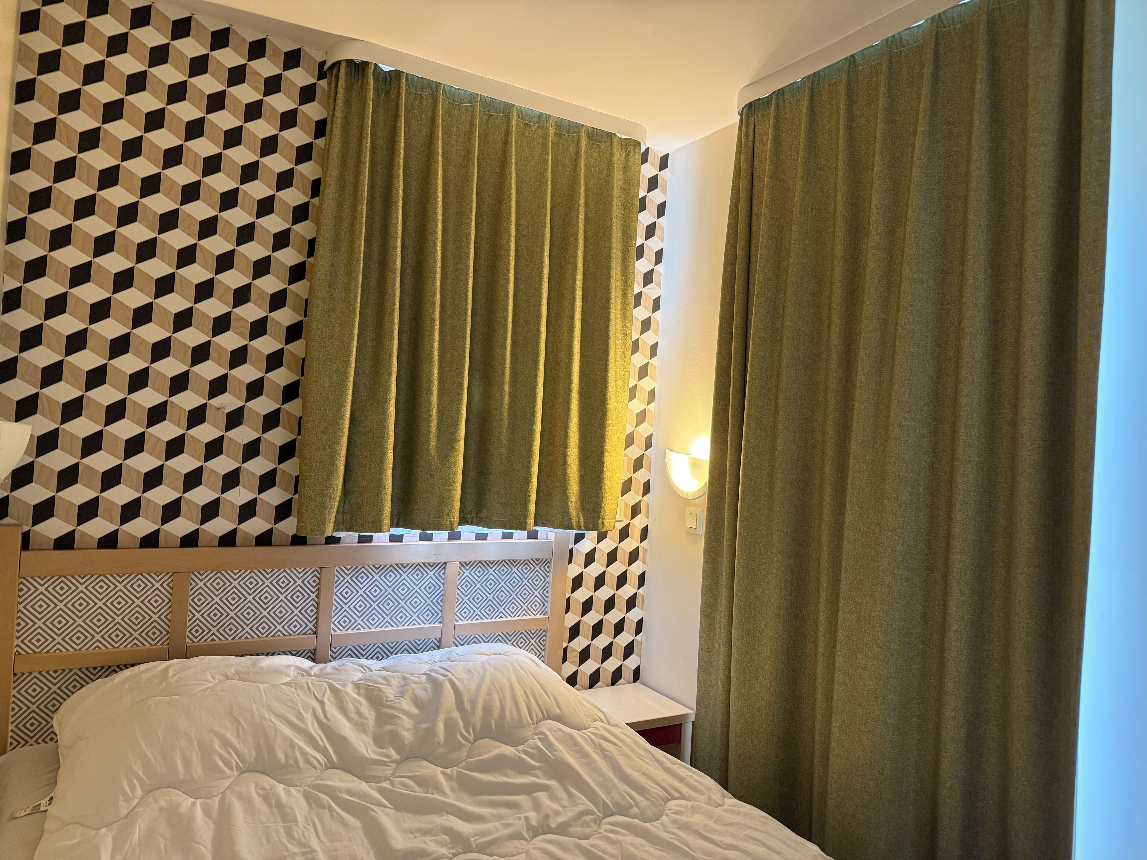 2 chambres, fer et planche à repasser, accès Internet, draps fournis