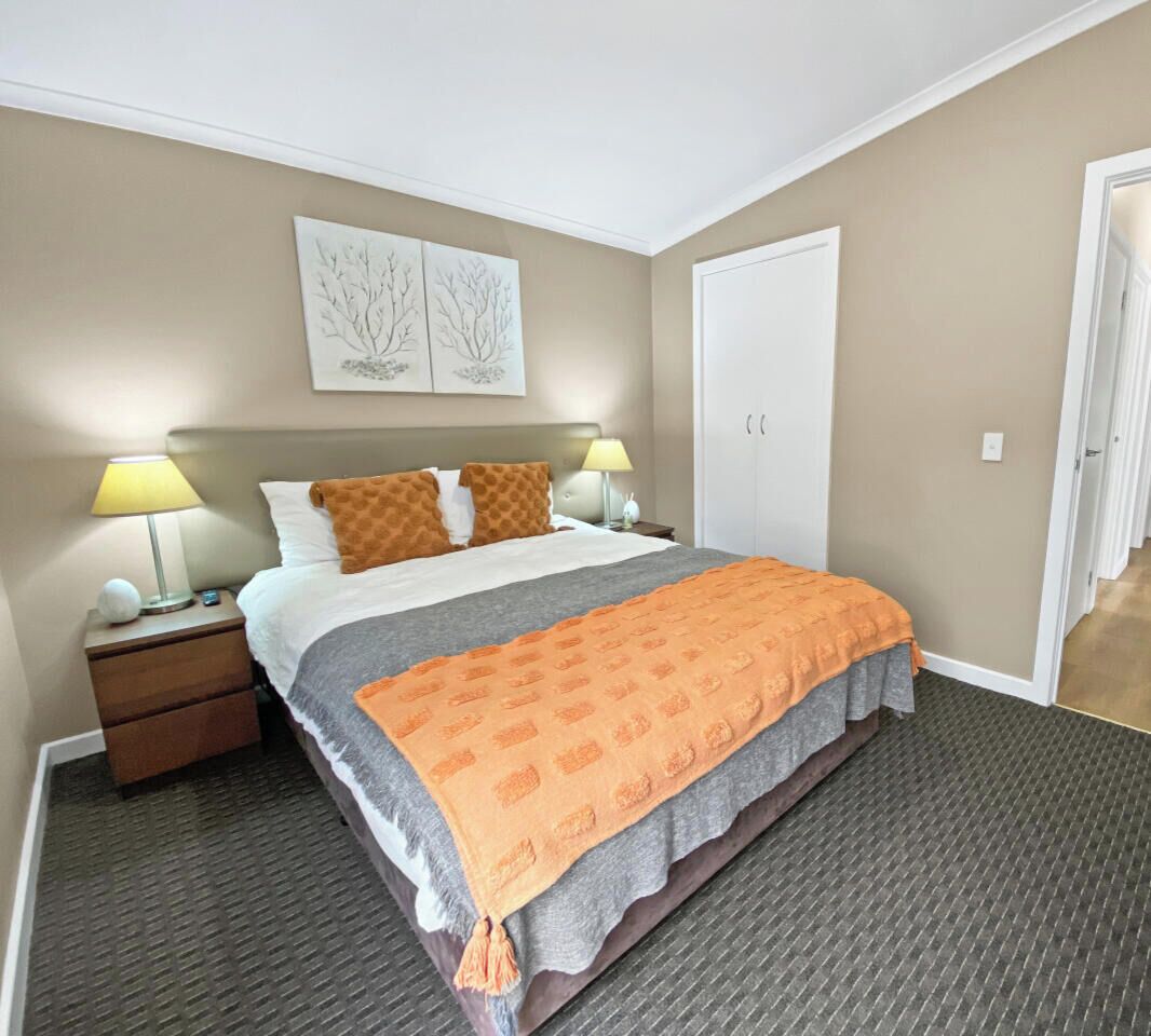 Bügeleisen/Bügelbrett, Reisekinderbett, WLAN, Bettwäsche