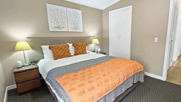 Bügeleisen/Bügelbrett, Reisekinderbett, WLAN, Bettwäsche