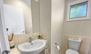Hair dryer, towels - Island Resort Retreat | Pools, Spa & Gym Access (Cowes)