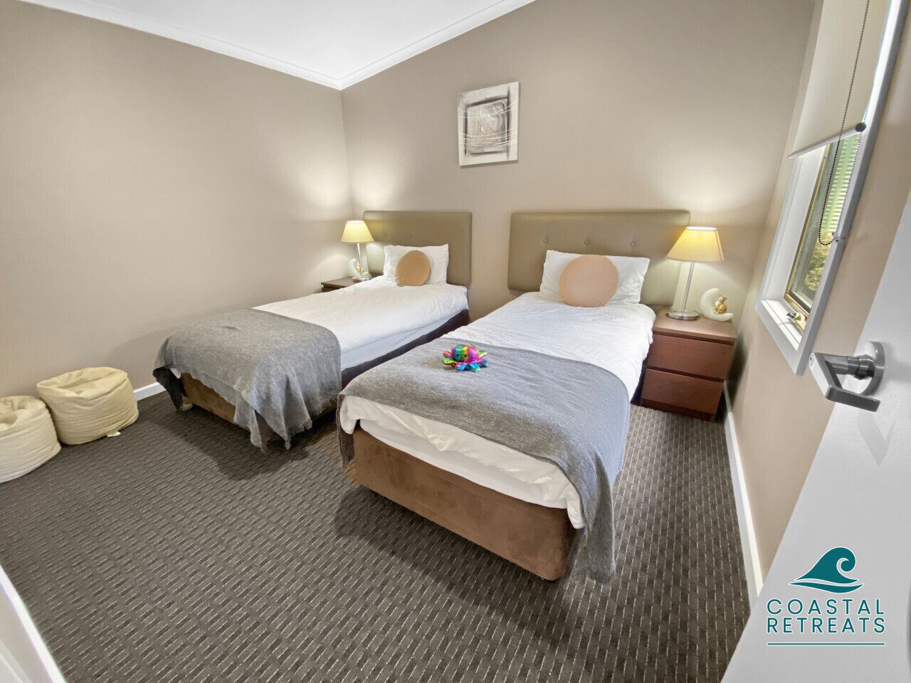 熨斗/熨衣板、旅行婴儿床、WiFi、床单