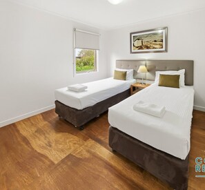 8f3ec5c44d5b024c22c024d454e478b5e1a2132b - Island Resort Retreat | Pools, Spa & Gym Access (Cowes)