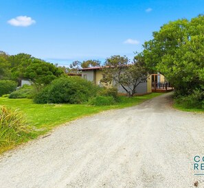 c466ea19a1b9c37a1115024fa35f54e295c98176 - Island Resort Retreat | Pools, Spa & Gym Access (Cowes)