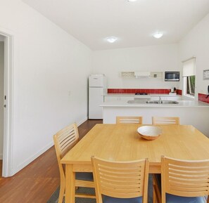 210207637efb21f5426f3ace131f219832061b20 - Island Resort Retreat | Pools, Spa & Gym Access (Cowes)