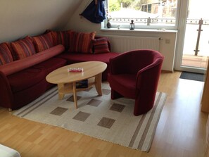 TV, ping pong - Apartment 'Gästehaus Am Fischerweg Seerose' with Shared Garden, Balcony and Wi-Fi (Lauterbach)