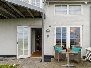 Outdoor dining - "Rafn" - 400m from the sea by Interhome (Allinge)