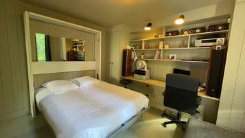 Fer et planche Ă repasser, Wi-Fi, draps fournis