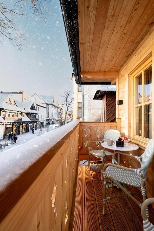 Deluxe Apartment, Balcony, City View | Terrace/patio