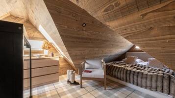 Deluxe Apartment, Balcony, City View | Iron/ironing board, free WiFi